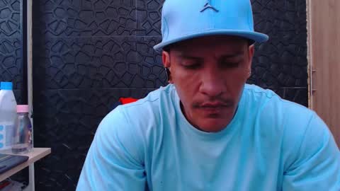 Viktor Herrera online show from 01-12-26, 07:30