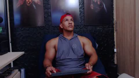 Snapshot of viktorherrera chatting on 06-23-26, 03:21 Viktor Herrera online show from 06-23-26, 03:21
