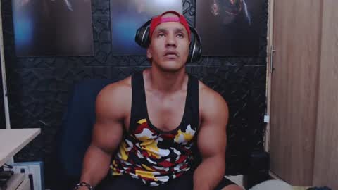 Snapshot of viktorherrera chatting on 07-10-26, 06:21 Viktor Herrera online show from 07-10-26, 06:21