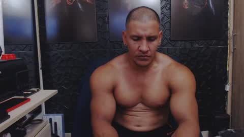 Snapshot of viktorherrera chatting on 07-17-26, 08:24 Viktor Herrera online show from 07-17-26, 08:24
