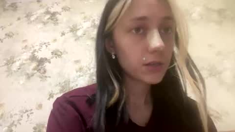 Snapshot of viktoria9898 chatting on 05-01-26, 10:58 Sweett online show from 05-01-26, 10:58