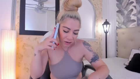 Viktoria online show from 01-13-25, 04:41