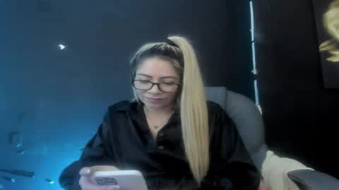 Viktoria online show from 04-25-26, 11:46