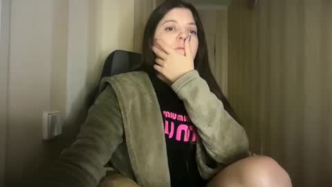 Snapshot of viktoria_most chatting on 01-12-26, 11:54 Viktoria Most online show from 01-12-26, 11:54