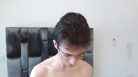 viktornoir online show from 10-31-25, 03:57