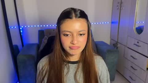 viky_evanss online show from 07-12-26, 06:10