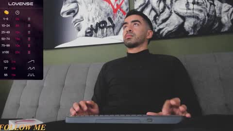 Snapshot of vince_colin chatting on 01-13-26, 12:32 VINCE online show from 01-13-26, 12:32