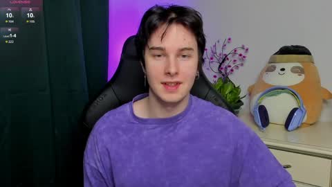 Vincent Strong online show from 03-25-26, 02:45