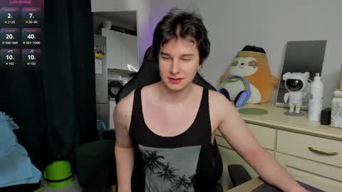 Vincent Strong online show from 04-05-26, 02:36