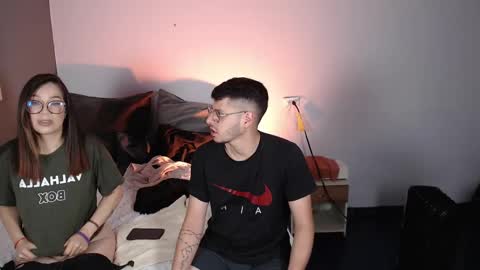 Mia and Vincent online show from 02-11-25, 07:16