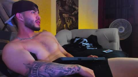 Snapshot of vincentblack_ chatting on 03-29-26, 04:56 Vincent online show from 03-29-26, 04:56