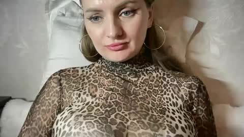 Funny  girl online show from 04-14-26, 11:44