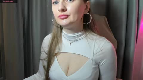 Funny  girl online show from 05-05-26, 07:27