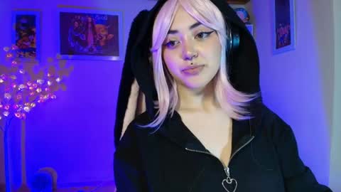 violet online show from 05-17-26, 08:34