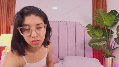 Violeta online show from 05-29-26, 01:09