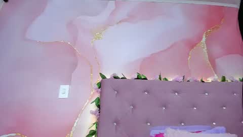 Snapshot of violet__taylor_ chatting on 06-25-26, 02:22 violet__taylor_ online show from 06-25-26, 02:22