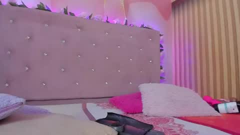 Snapshot of violet__taylor_ chatting on 07-01-26, 02:24 violet__taylor_ online show from 07-01-26, 02:24