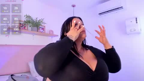 Snapshot of violeta_candyy chatting on 07-14-26, 05:12 Violeta Candy online show from 07-14-26, 05:12