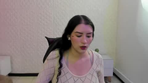 Snapshot of violeta_diazz chatting on 04-29-26, 09:21 online show from 04-29-26, 09:21
