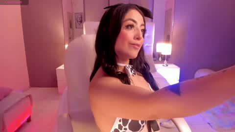 Snapshot of violetaa_millers chatting on 12-23-24, 11:36 Violeta online show from 12-23-24, 11:36