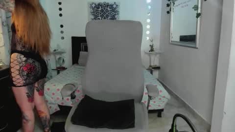 Violeta online show from 04-16-26, 04:46