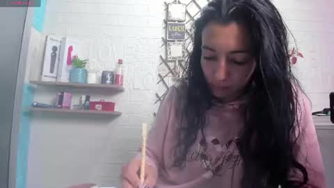 Snapshot of violetatto1 chatting on 07-17-26, 05:51 Violeta online show from 07-17-26, 05:51