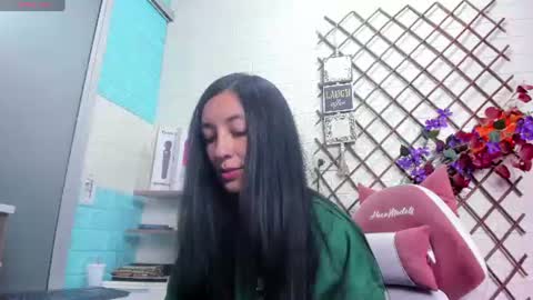 Snapshot of violetatto1 chatting on 07-18-26, 05:39 Violeta online show from 07-18-26, 05:39