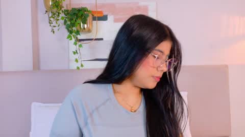 Violet online show from 05-25-26, 11:27