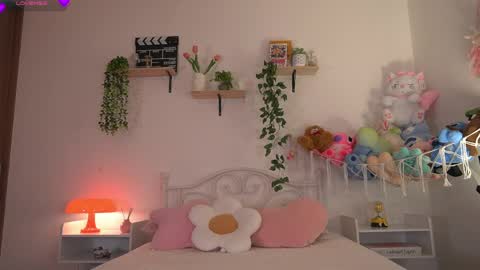 violeth___ online show from 05-28-26, 01:19