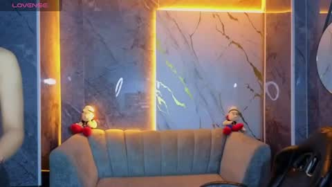 violeth_b online show from 06-30-26, 01:23
