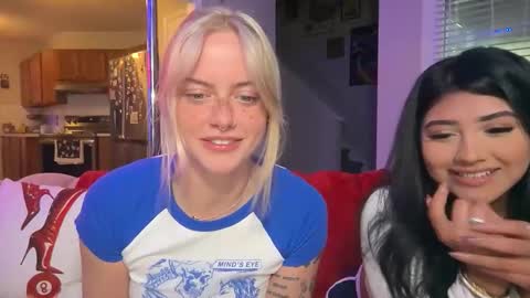 Violet Laine online show from 05-15-26, 01:34