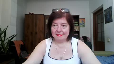 Snapshot of violetpulse chatting on 04-28-26, 01:27 violetpulse online show from 04-28-26, 01:27