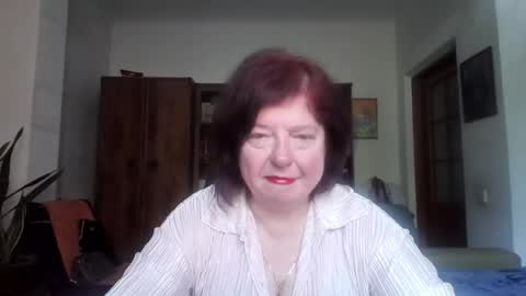 Snapshot of violetpulse chatting on 05-15-26, 10:22 violetpulse online show from 05-15-26, 10:22