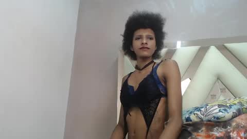 V I O L E T T E  online show from 04-13-26, 04:45