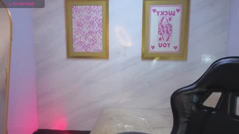 Snapshot of violetta_jhonson_v chatting on 06-18-26, 09:14 Violetta online show from 06-18-26, 09:14