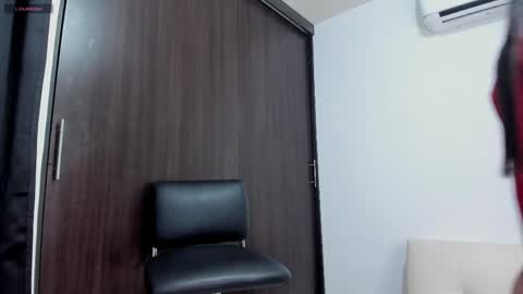 Snapshot of violetta_pretty chatting on 04-18-26, 08:31 violetta_pretty online show from 04-18-26, 08:31