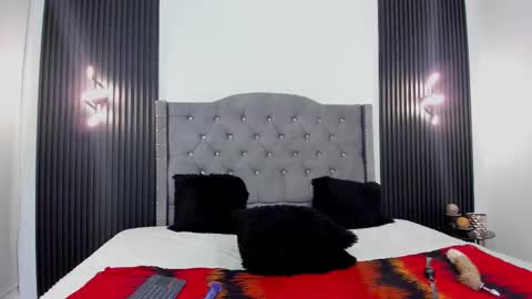 Violetta  online show from 12-18-25, 04:07