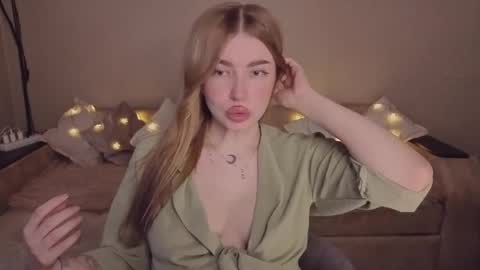 ViolettaOtis online show from 04-09-26, 03:06