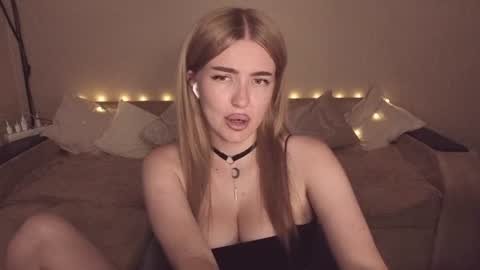 ViolettaOtis online show from 07-29-26, 04:49