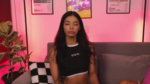 Snapshot of violettgrey_ chatting on 04-19-26, 03:17 Violet online show from 04-19-26, 03:17