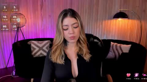Snapshot of violetthansson chatting on 02-25-26, 06:17 Violett online show from 02-25-26, 06:17