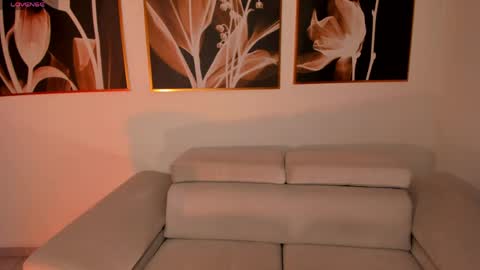 Snapshot of violetthansson chatting on 05-28-26, 09:28 Violett online show from 05-28-26, 09:28
