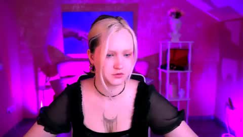 Violett online show from 06-14-26, 06:15