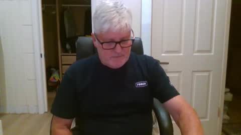 viper654321 online show from 04-10-26, 07:57