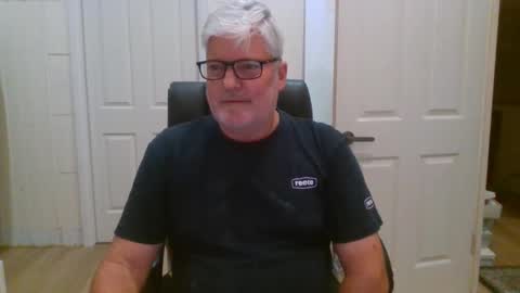 viper654321 online show from 04-15-26, 07:59