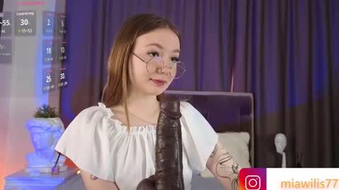 Mia  dont forget to thumbs up me online show from 09-27-25, 09:58