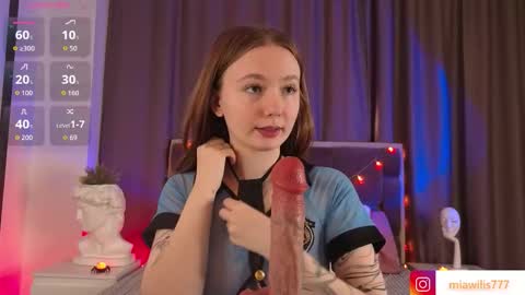 Mia  dont forget to thumbs up me online show from 10-24-25, 10:00