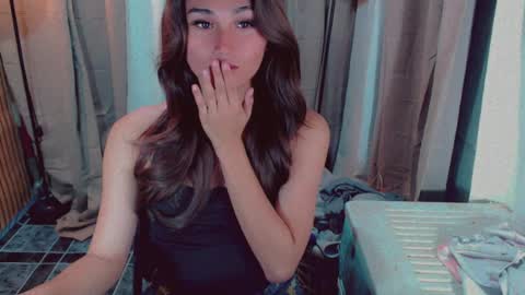 Snapshot of virgenpearl chatting on 07-13-26, 01:47 Pearl online show from 07-13-26, 01:47