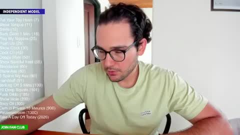 Snapshot of vito_ferrero chatting on 05-31-26, 06:09 Vito Ferrer online show from 05-31-26, 06:09