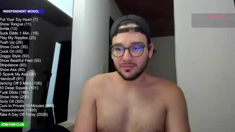 Snapshot of vito_ferrero chatting on 06-13-26, 01:25 Vito Ferrer online show from 06-13-26, 01:25